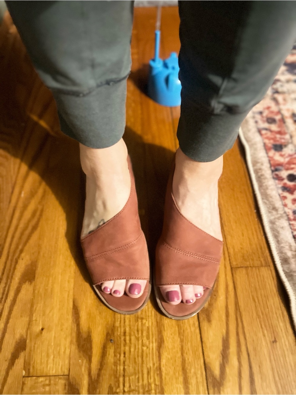 Lucky Brand Women's Open-Toe Slide Sandals in Rust Brown